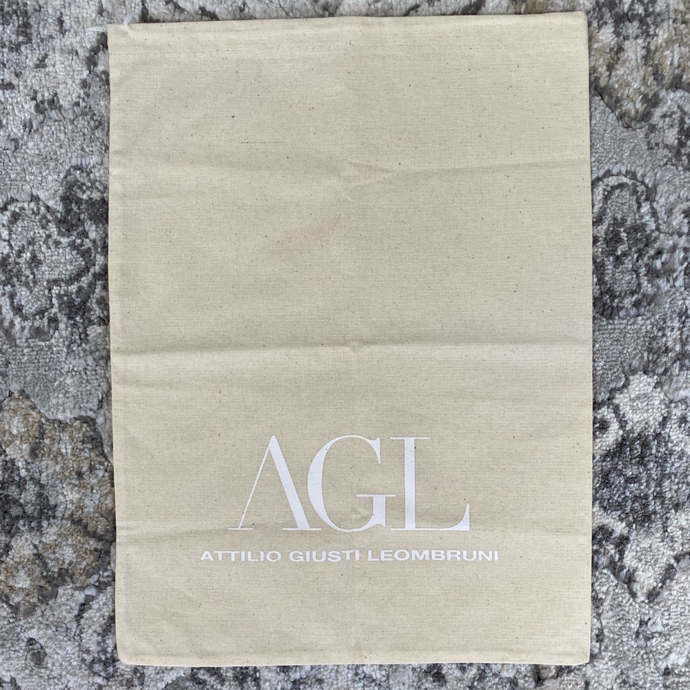 AGL Attilio Guisti Leombruni dust bag